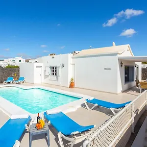 villa-zoe.puertodelcarmen-hotels.org/